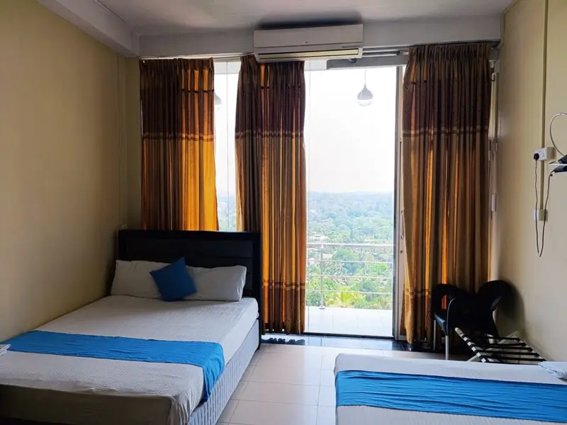 Deluxe Rooms at Hotel Neits, Kandy