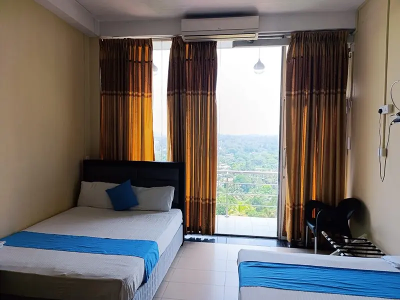 Deluxe Rooms at Hotel Neits, Kandy, photo 4