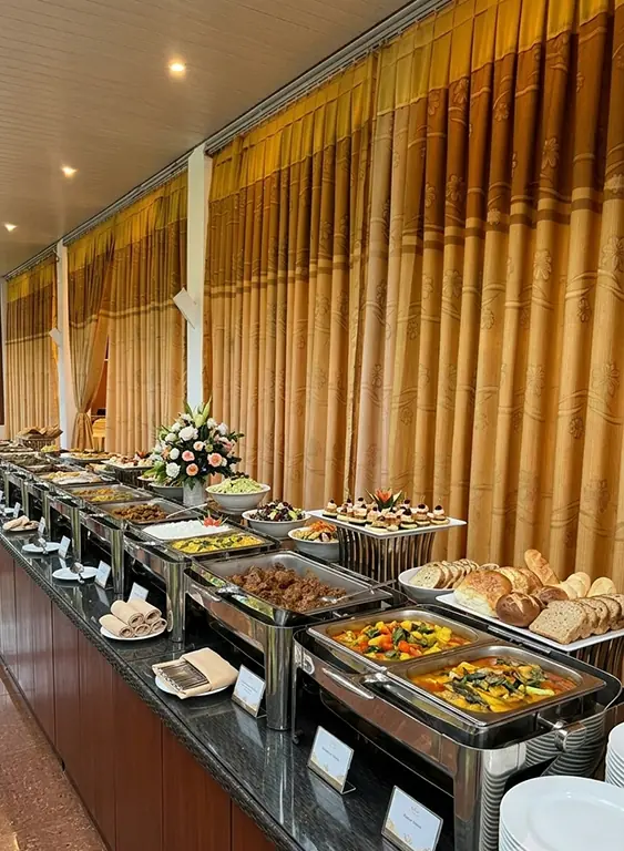 The wedding feast at Hotel Neits, Kandy